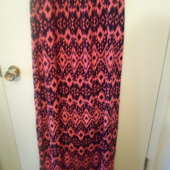 Beautiful Urban Rose Dress - Picture 3 of 4